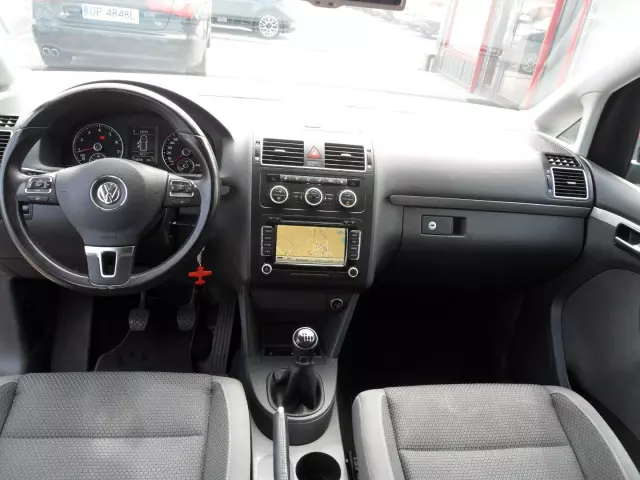 VOLKSWAGEN Touran 