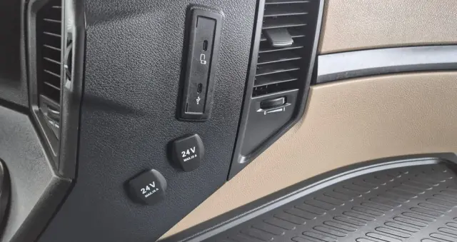 MERCEDES-BENZ MERCEDES-BENZ///ACTROS///1848  ///MP5///LOW DECK///MEGA///JEDYNE  330 TYŚ KM///WYŚWIETLACZ OBCIĄŻENIA  ///VIRTUAL COCPIT///RADAR///LEDY///  KLIMATYZACJA POSTOJOWA///ZABUDOWY MIĘDZYOSIOWE///SALONKA///  PERFEKCYJNY STAN///JAK NOWY 