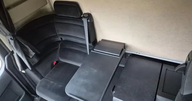 MERCEDES-BENZ MERCEDES-BENZ///ACTROS///1848  ///MP5///LOW DECK///MEGA///JEDYNE  330 TYŚ KM///WYŚWIETLACZ OBCIĄŻENIA  ///VIRTUAL COCPIT///RADAR///LEDY///  KLIMATYZACJA POSTOJOWA///ZABUDOWY MIĘDZYOSIOWE///SALONKA///  PERFEKCYJNY STAN///JAK NOWY 