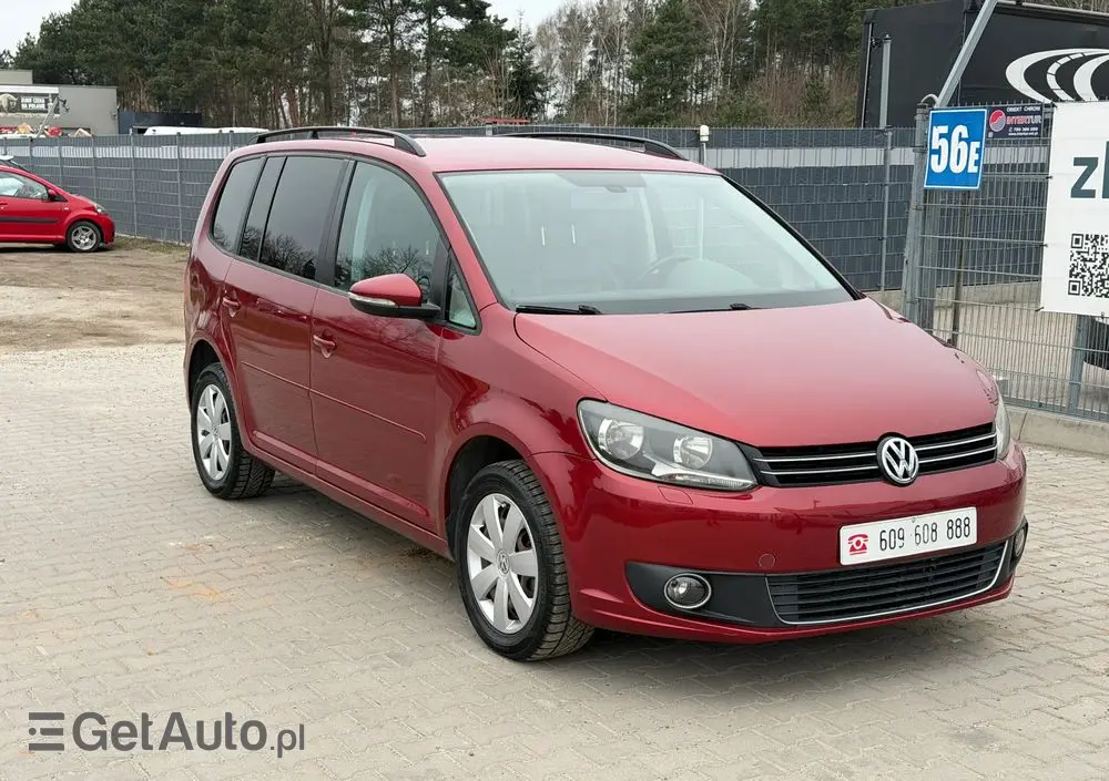 VOLKSWAGEN Touran 