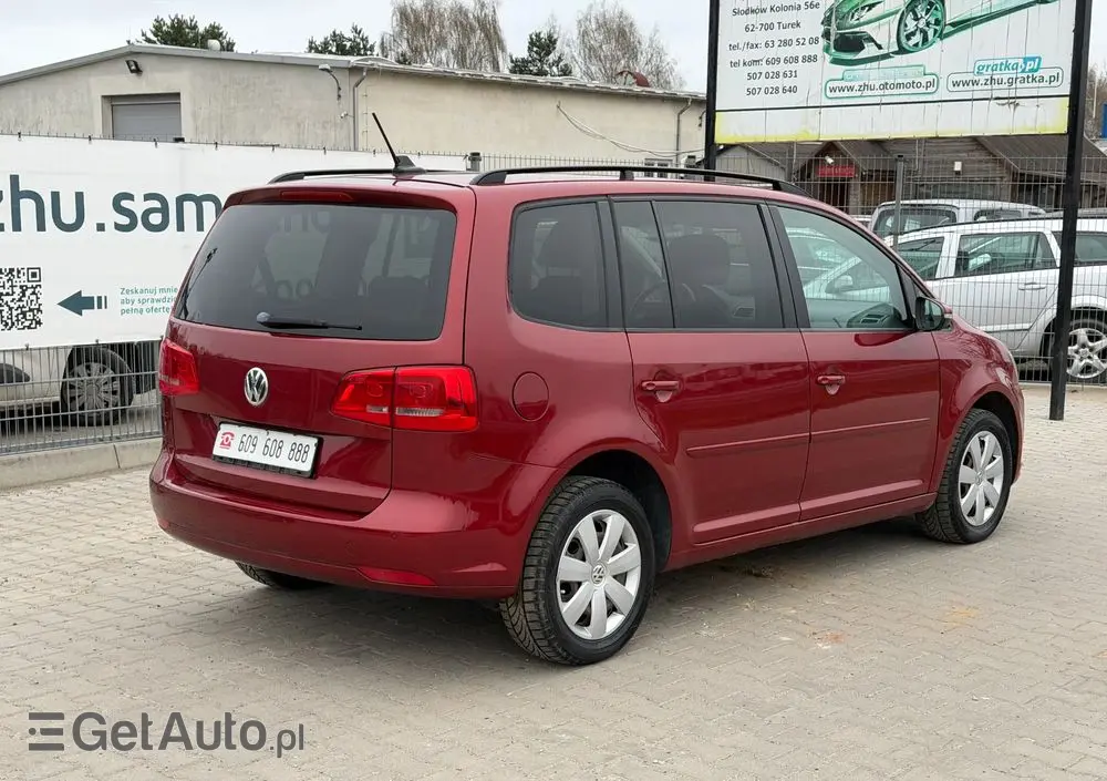 VOLKSWAGEN Touran 