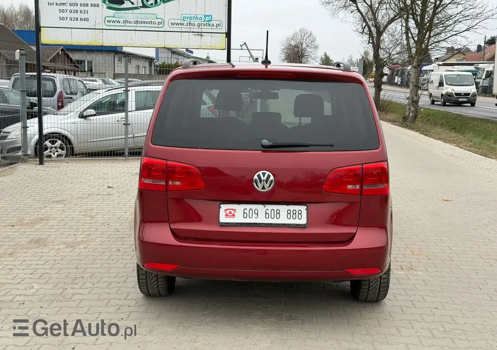 VOLKSWAGEN Touran 