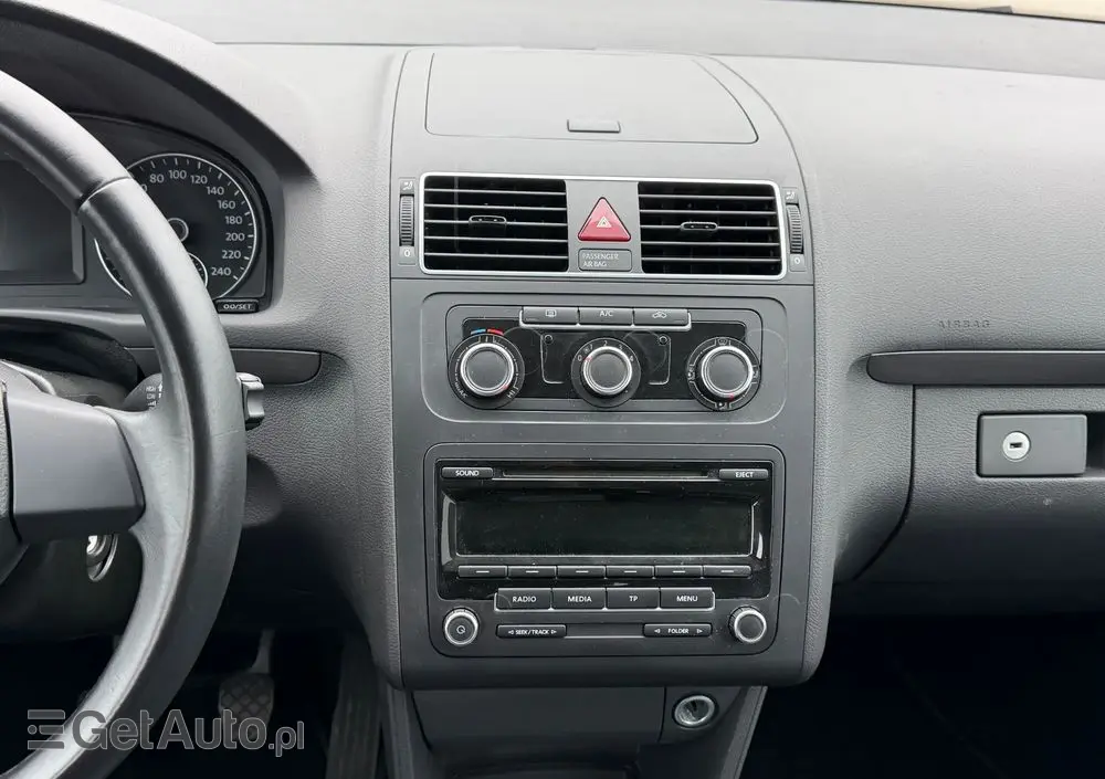 VOLKSWAGEN Touran 
