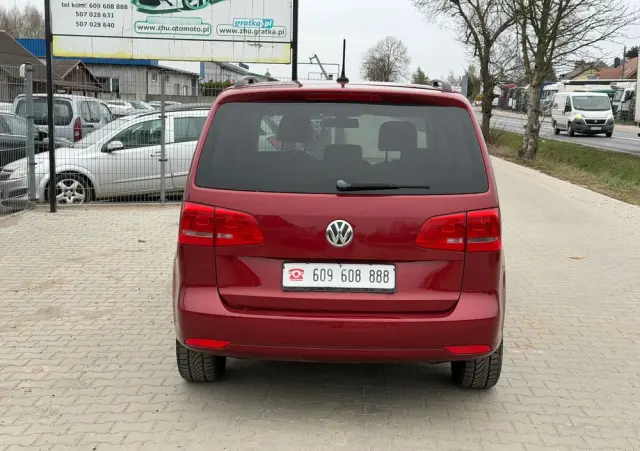 VOLKSWAGEN Touran 