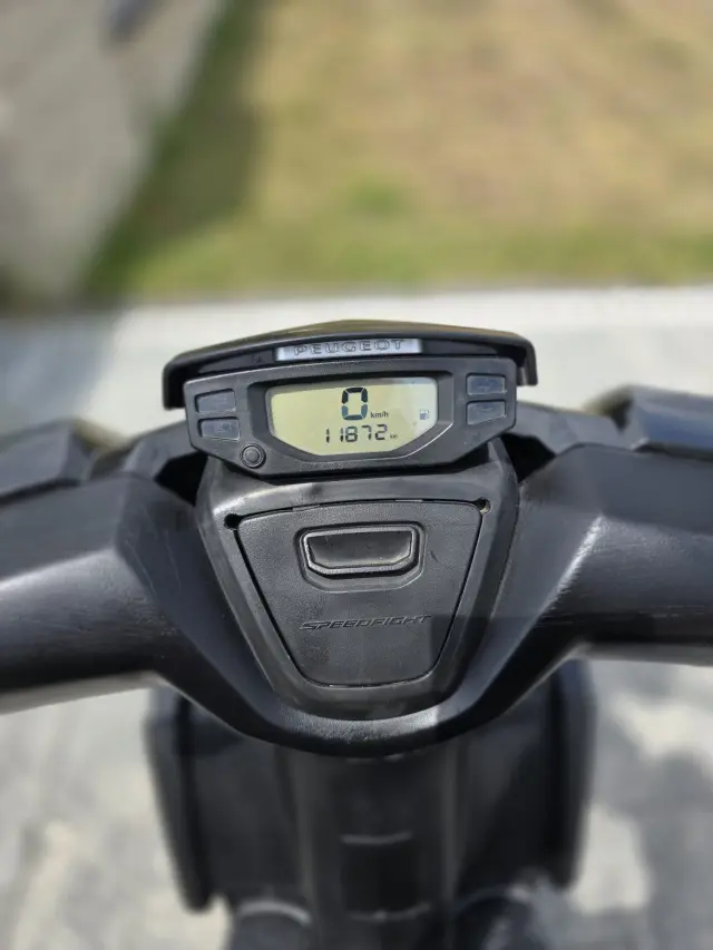 PEUGEOT Speedfight 4 