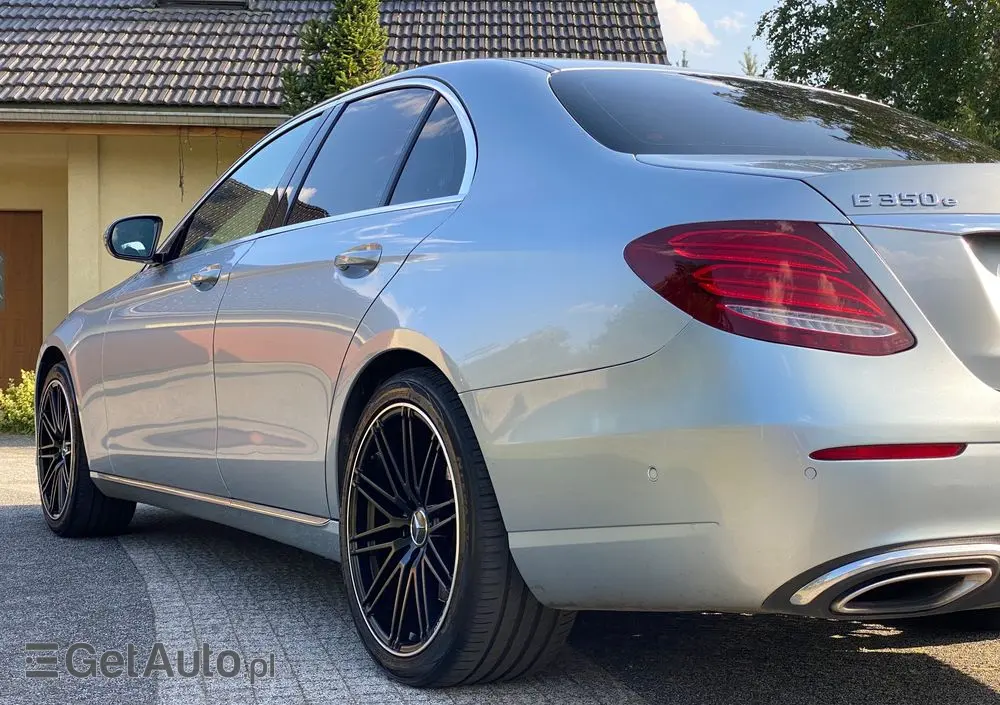 MERCEDES-BENZ Klasa E 350e 9G-TRONIC Avantgarde