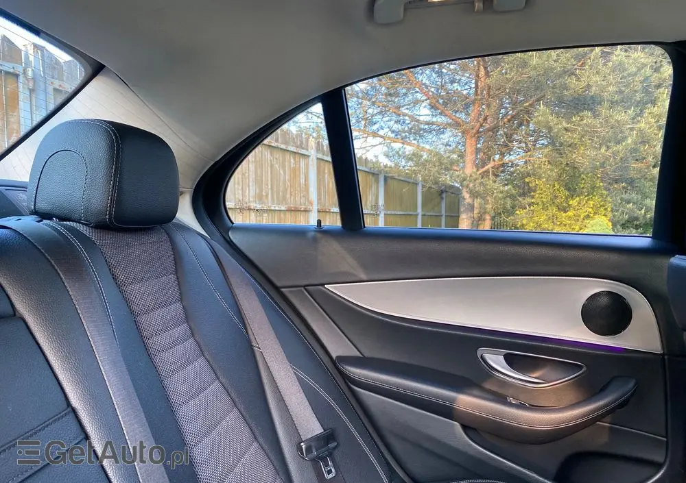 MERCEDES-BENZ Klasa E 350e 9G-TRONIC Avantgarde