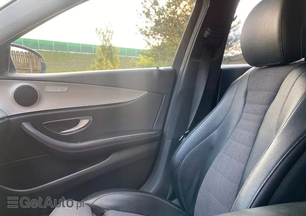 MERCEDES-BENZ Klasa E 350e 9G-TRONIC Avantgarde
