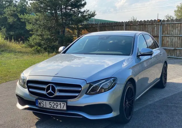 MERCEDES-BENZ Klasa E 350e 9G-TRONIC Avantgarde
