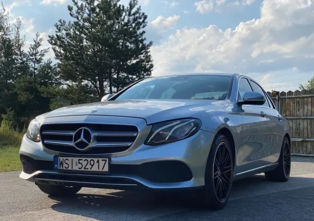 MERCEDES-BENZ Klasa E 350e 9G-TRONIC Avantgarde