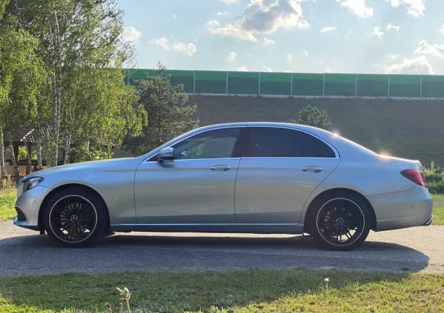 MERCEDES-BENZ Klasa E 350e 9G-TRONIC Avantgarde