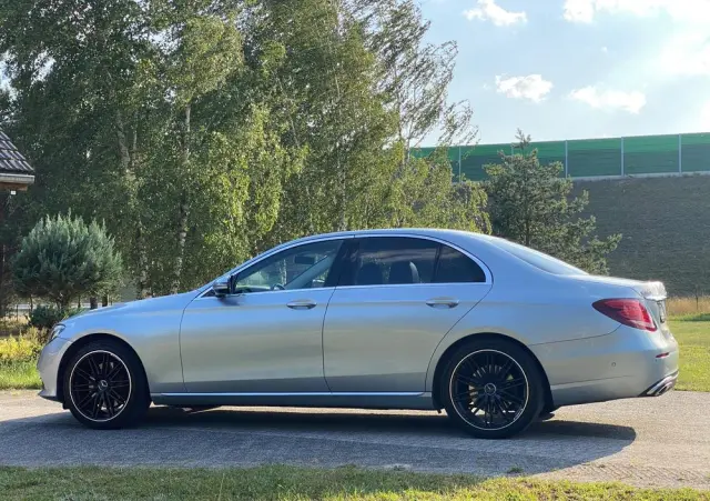 MERCEDES-BENZ Klasa E 350e 9G-TRONIC Avantgarde