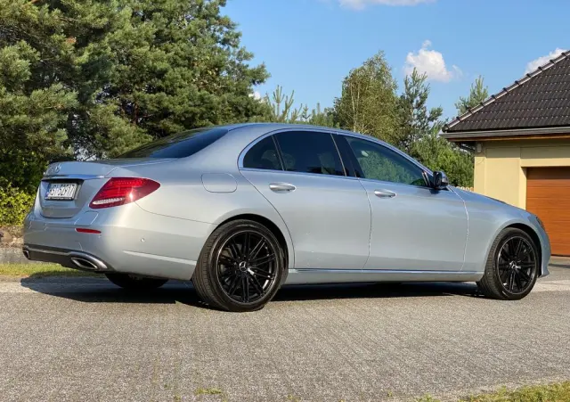 MERCEDES-BENZ Klasa E 350e 9G-TRONIC Avantgarde