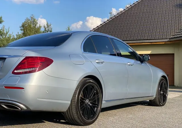 MERCEDES-BENZ Klasa E 350e 9G-TRONIC Avantgarde