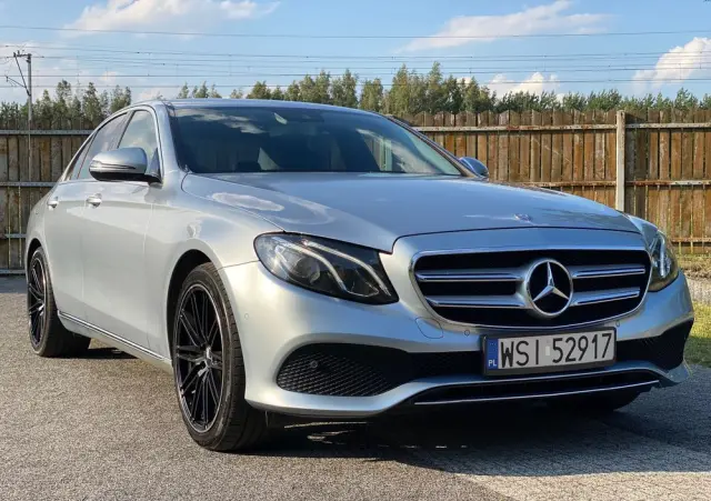 MERCEDES-BENZ Klasa E 350e 9G-TRONIC Avantgarde
