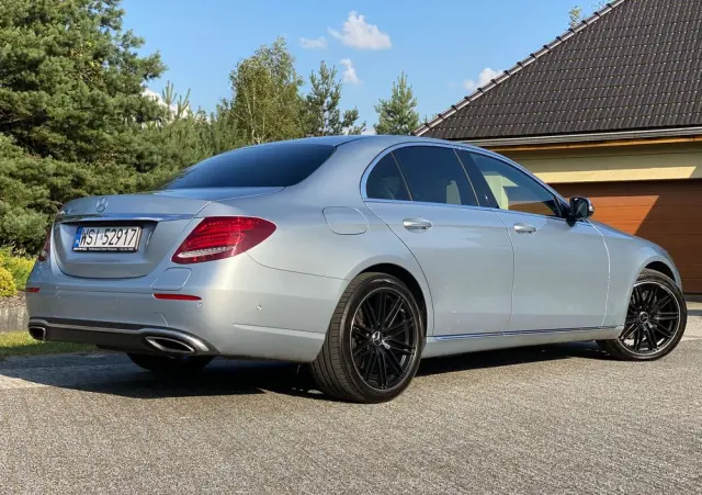 MERCEDES-BENZ Klasa E 350e 9G-TRONIC Avantgarde