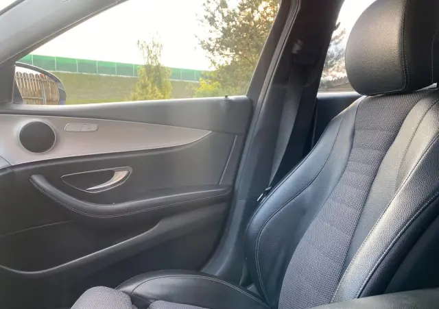 MERCEDES-BENZ Klasa E 350e 9G-TRONIC Avantgarde