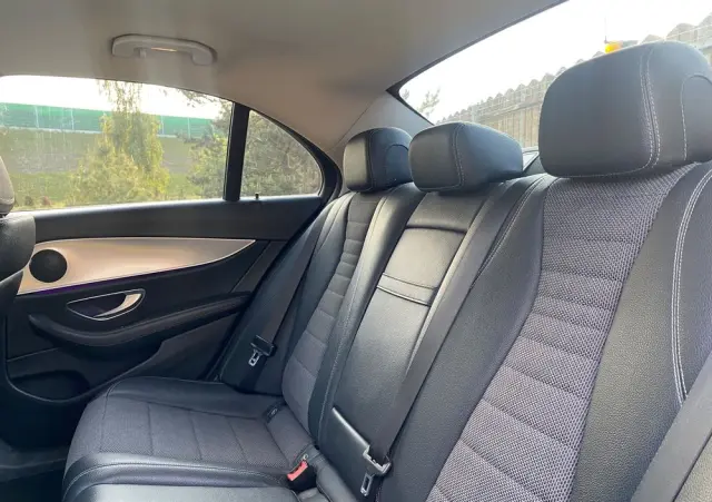 MERCEDES-BENZ Klasa E 350e 9G-TRONIC Avantgarde