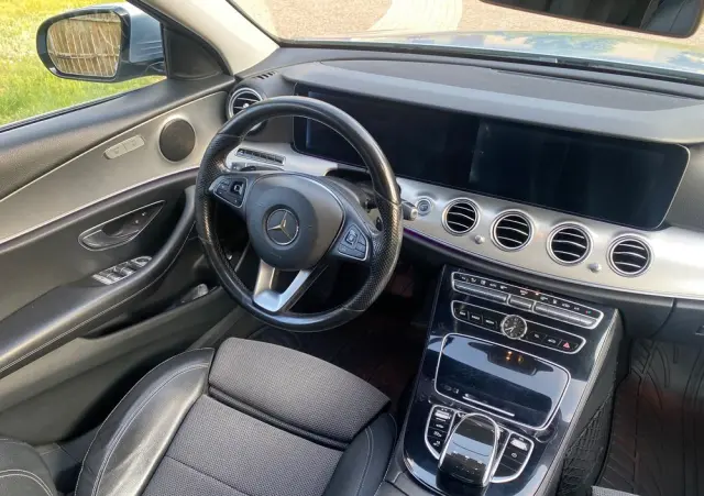 MERCEDES-BENZ Klasa E 350e 9G-TRONIC Avantgarde