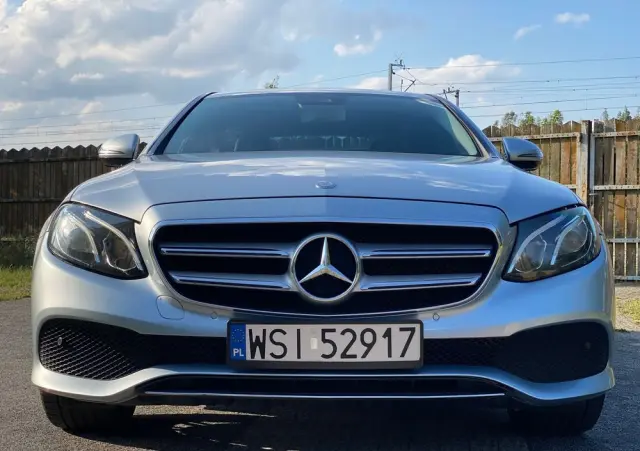 MERCEDES-BENZ Klasa E 350e 9G-TRONIC Avantgarde