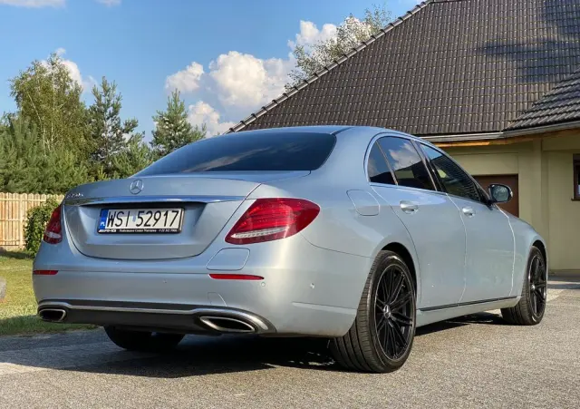 MERCEDES-BENZ Klasa E 350e 9G-TRONIC Avantgarde