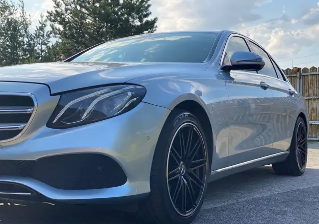 MERCEDES-BENZ Klasa E 350e 9G-TRONIC Avantgarde