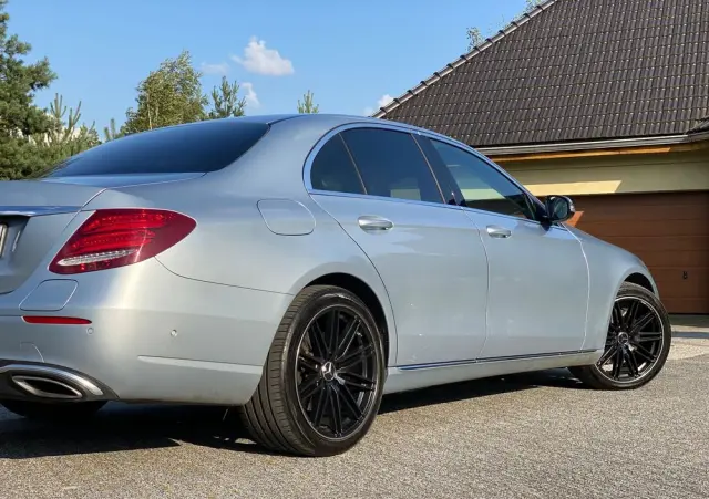 MERCEDES-BENZ Klasa E 350e 9G-TRONIC Avantgarde