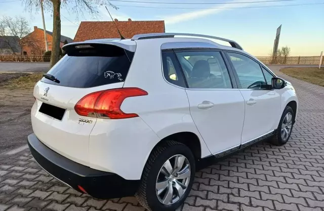 PEUGEOT 2008 
