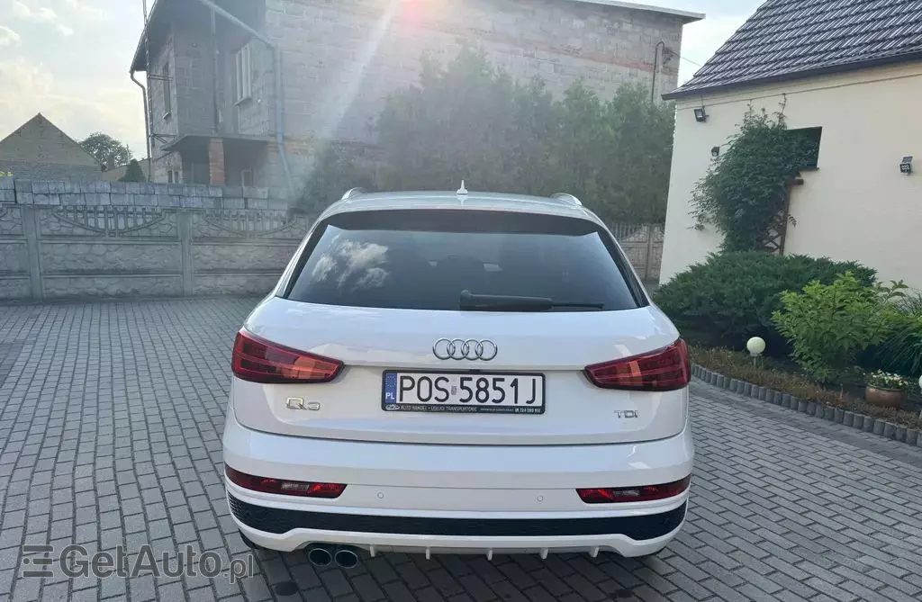 AUDI Q3 