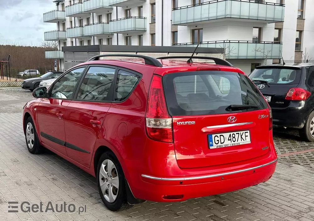 HYUNDAI I30 1.6 CRDi Base +