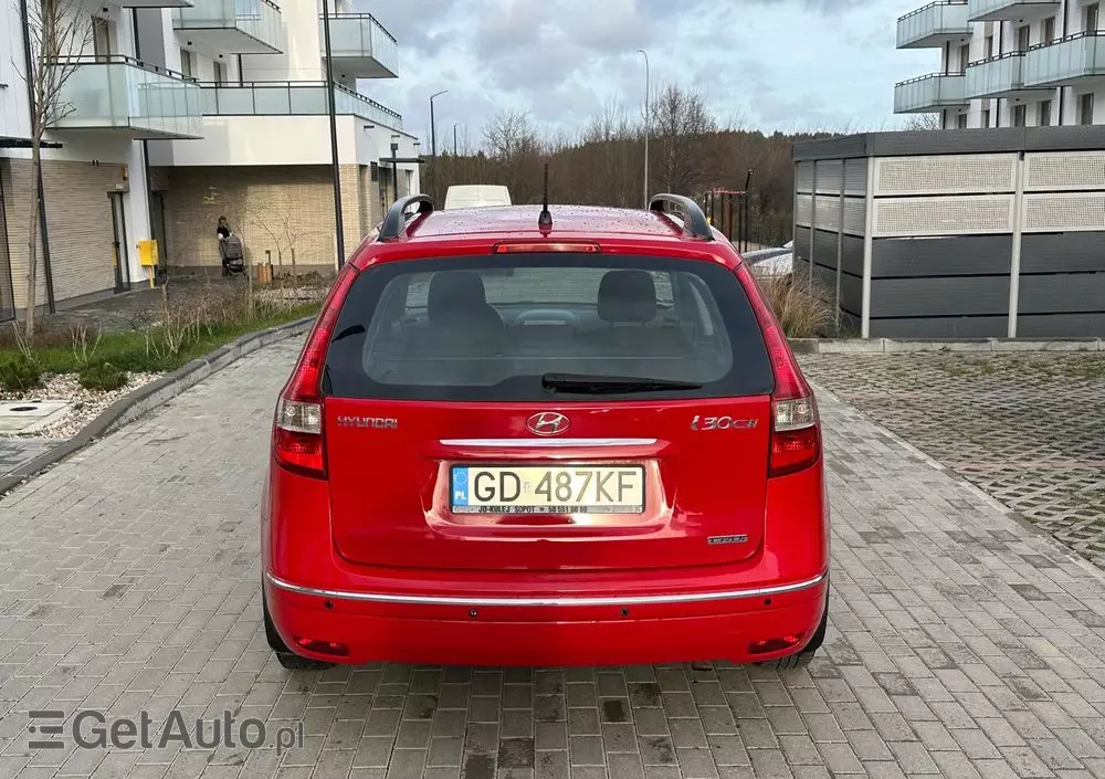 HYUNDAI I30 1.6 CRDi Base +