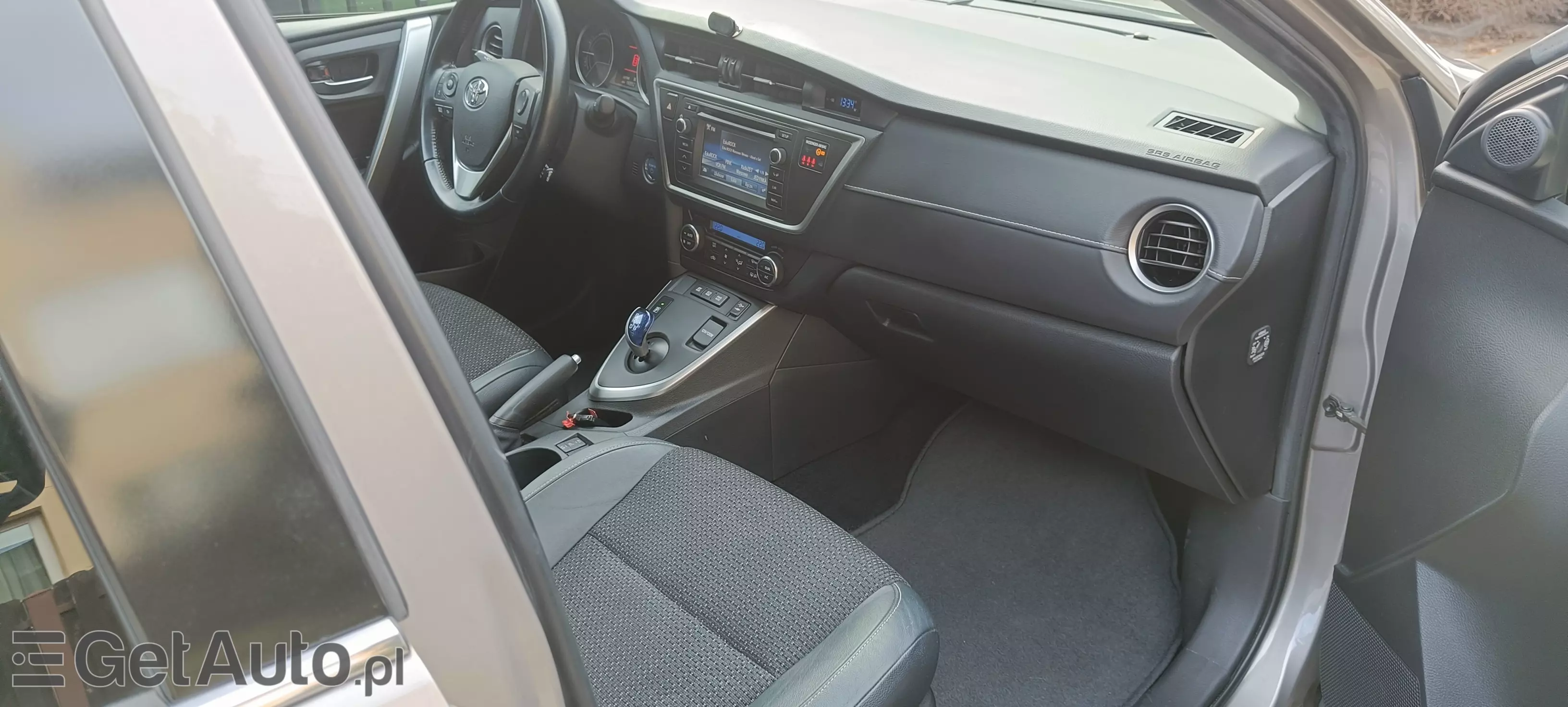 TOYOTA Auris Premium Comfort CVT