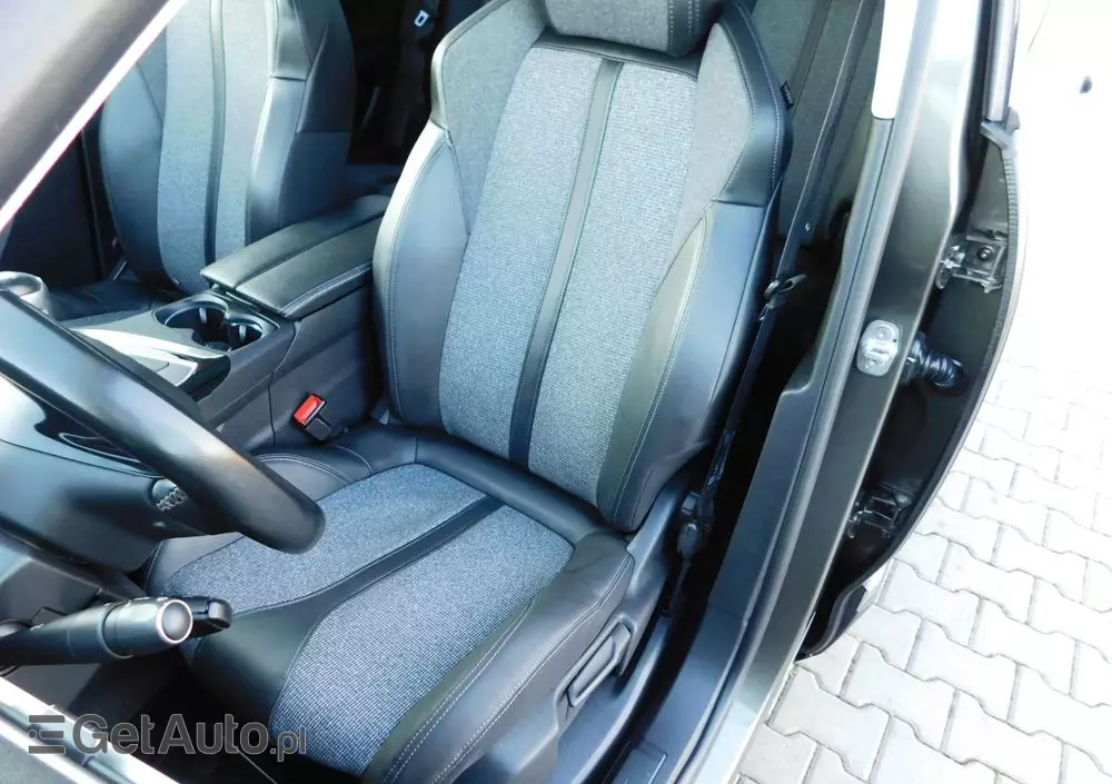 PEUGEOT 3008 1.5 BlueHDi Allure S&S