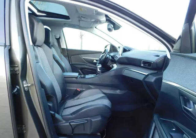 PEUGEOT 3008 1.5 BlueHDi Allure S&S