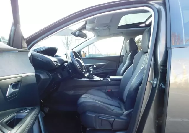 PEUGEOT 3008 1.5 BlueHDi Allure S&S