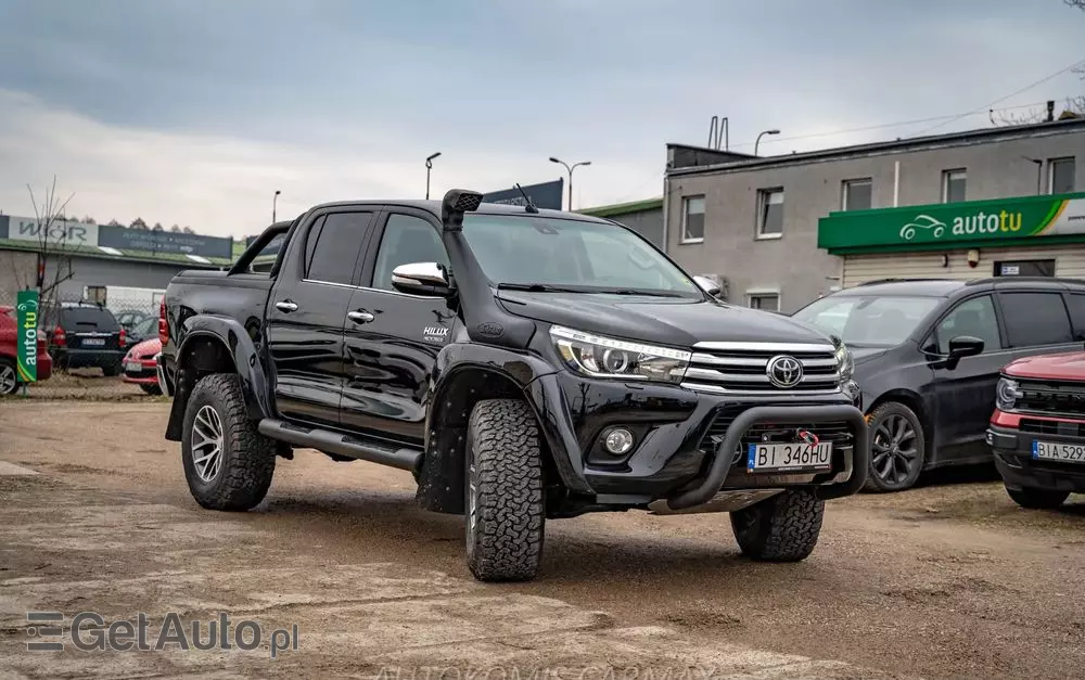 TOYOTA Hilux 