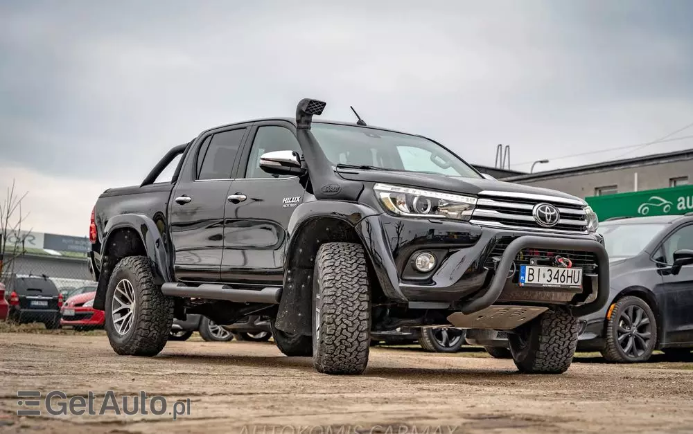 TOYOTA Hilux 