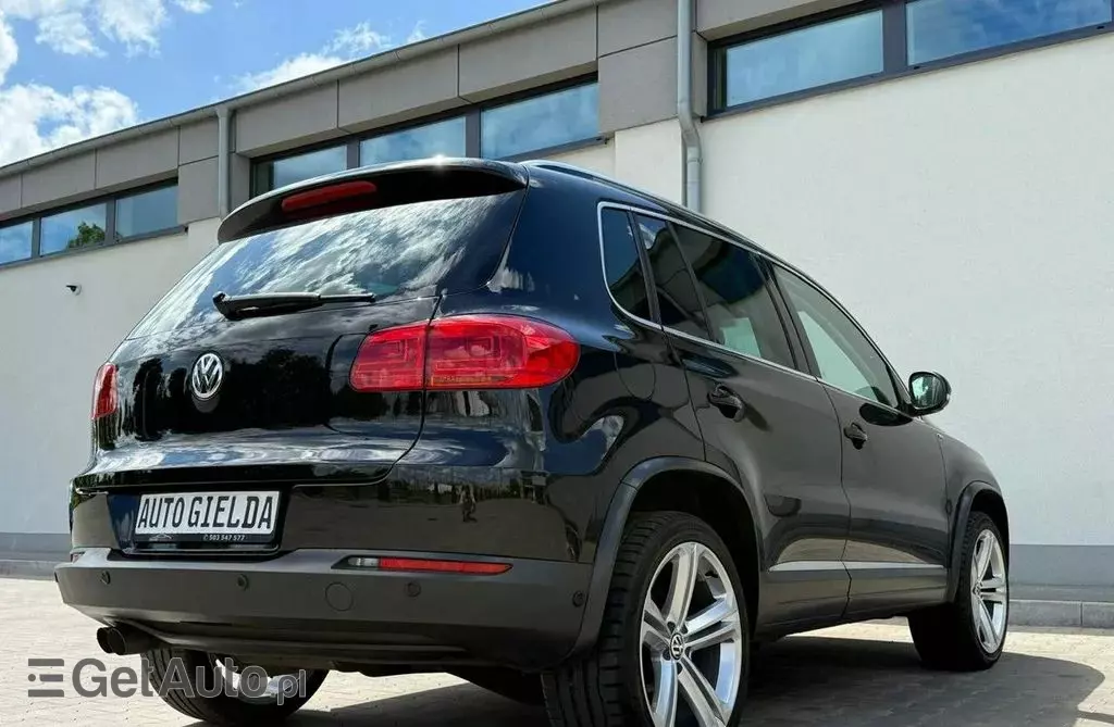 VOLKSWAGEN Tiguan 