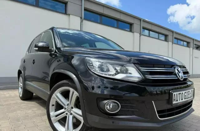 VOLKSWAGEN Tiguan 
