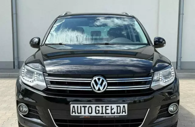 VOLKSWAGEN Tiguan 