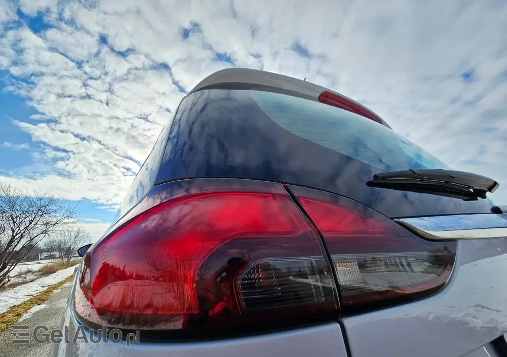 OPEL Zafira Tourer 1.8 Edition