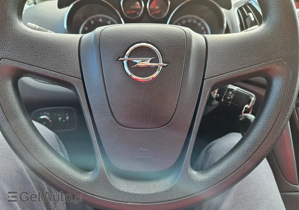 OPEL Zafira Tourer 1.8 Edition