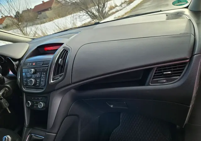 OPEL Zafira Tourer 1.8 Edition