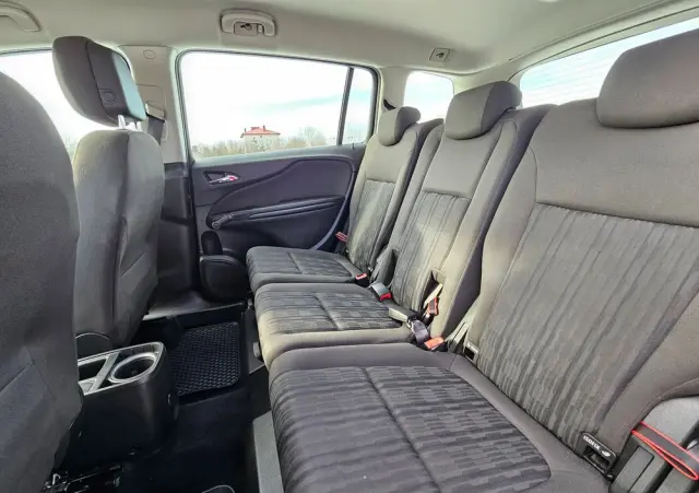 OPEL Zafira Tourer 1.8 Edition