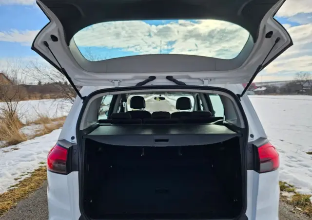 OPEL Zafira Tourer 1.8 Edition