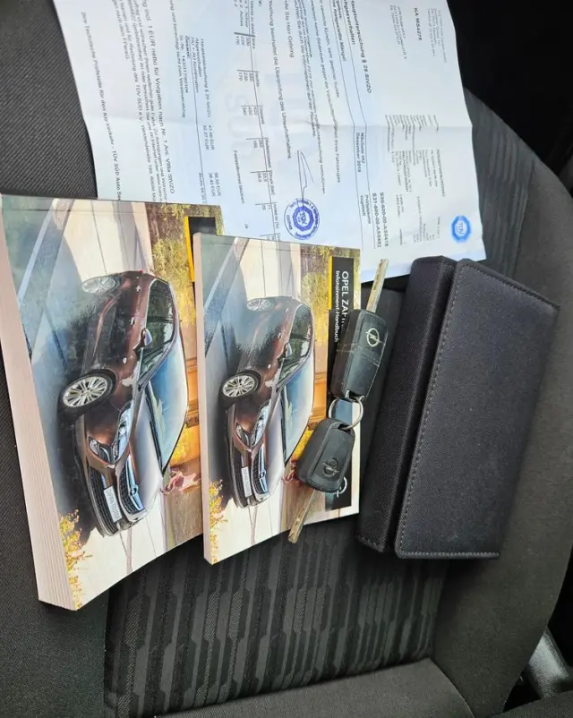 OPEL Zafira Tourer 1.8 Edition