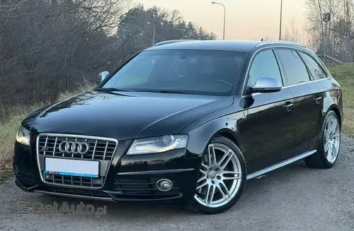 AUDI S4 