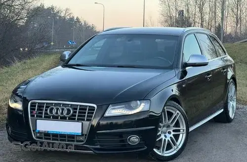 AUDI S4 