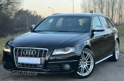 AUDI S4 