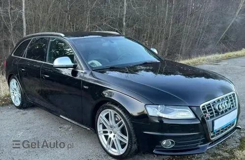 AUDI S4 
